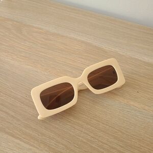 Chic Cream Rectangle Sunglasses